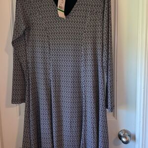 Karen Kane womens dress Size L martinique Fit and flare NWT midi dress long slee